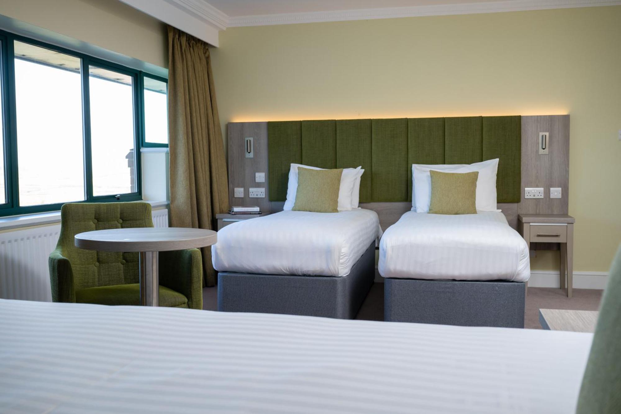 Hellidon Lakes Hotel Daventry Exteriör bild