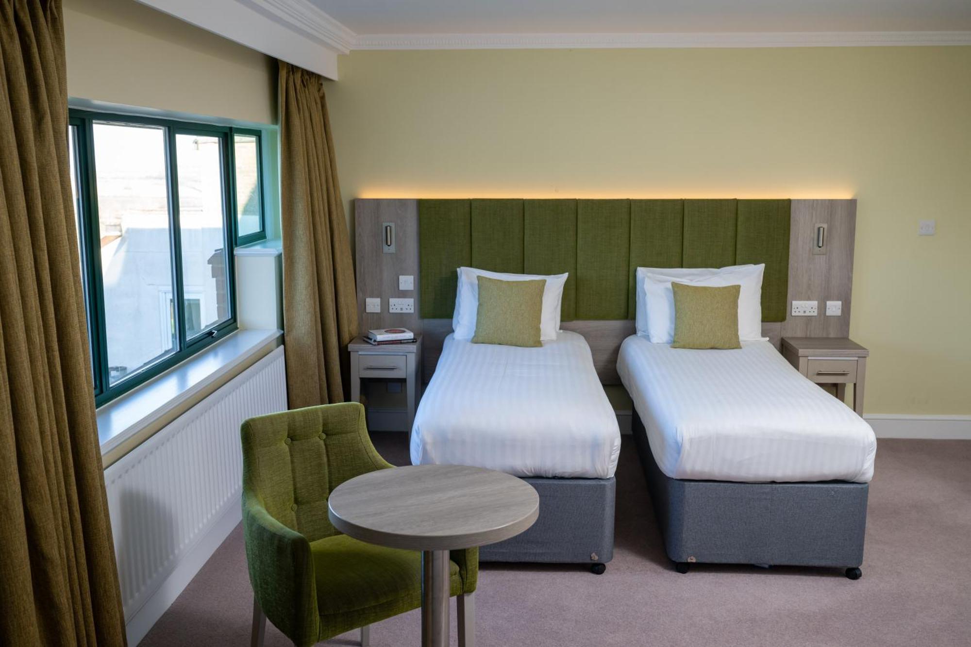 Hellidon Lakes Hotel Daventry Exteriör bild